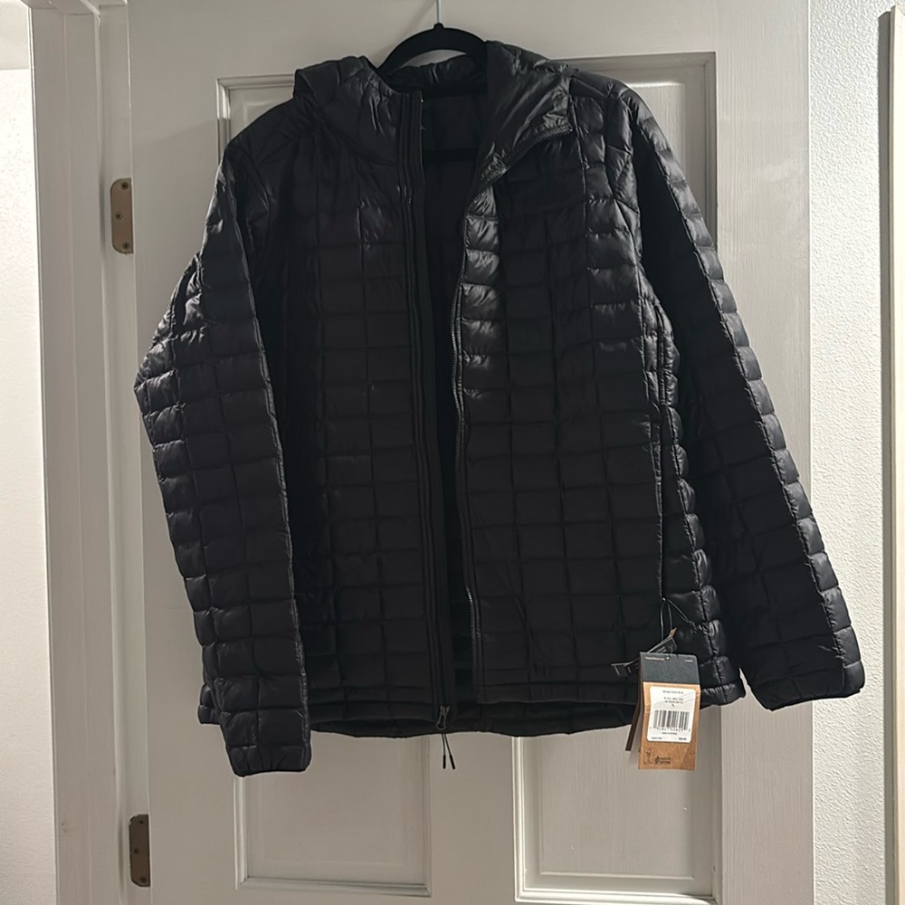 Black extra large thermo ball Northface